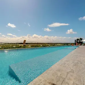 Malecon 601 Apartment